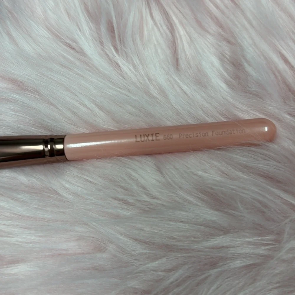 LUXIE FACE BRUSH SET NEW